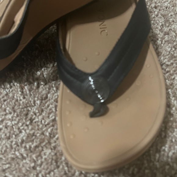 Vionic Tide II Flip Flop Shoe Tan/Black Logo Arch Support 7 Women’s - Picture 3 of 4